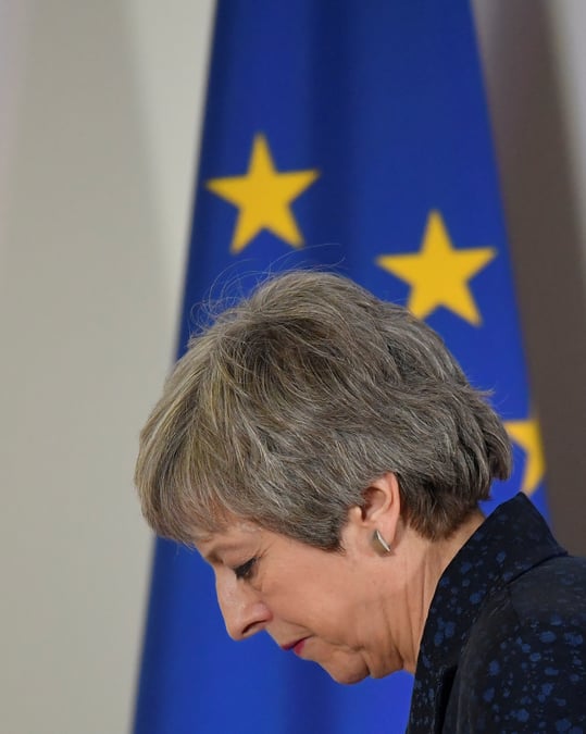 Brexit: l'ue voit minimes les chances de may de convaincre son parlement