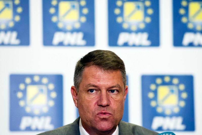 Le futur président roumain dit vouloir changer de gouvernement