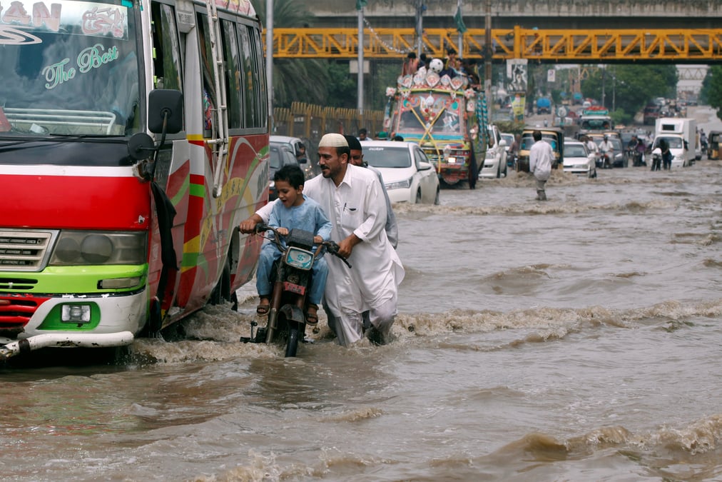 Mousson et inondations font 13 morts a karachi au pakistan