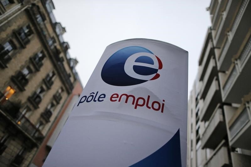 France: les embauches dans le prive repartent en baisse en juillet