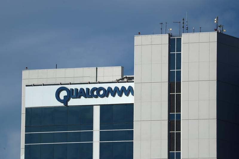 La commission europeenne dit "oui" sous conditions au rachat de nxp par qualcomm