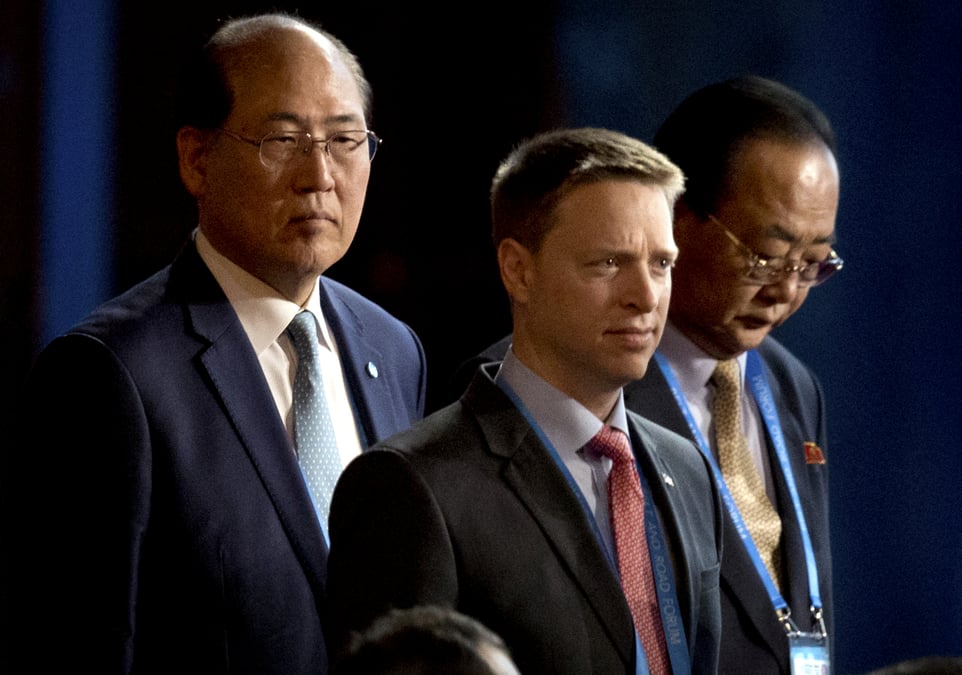 Un conseiller de trump denonce l'existence de "camps de concentration" au xinjiang