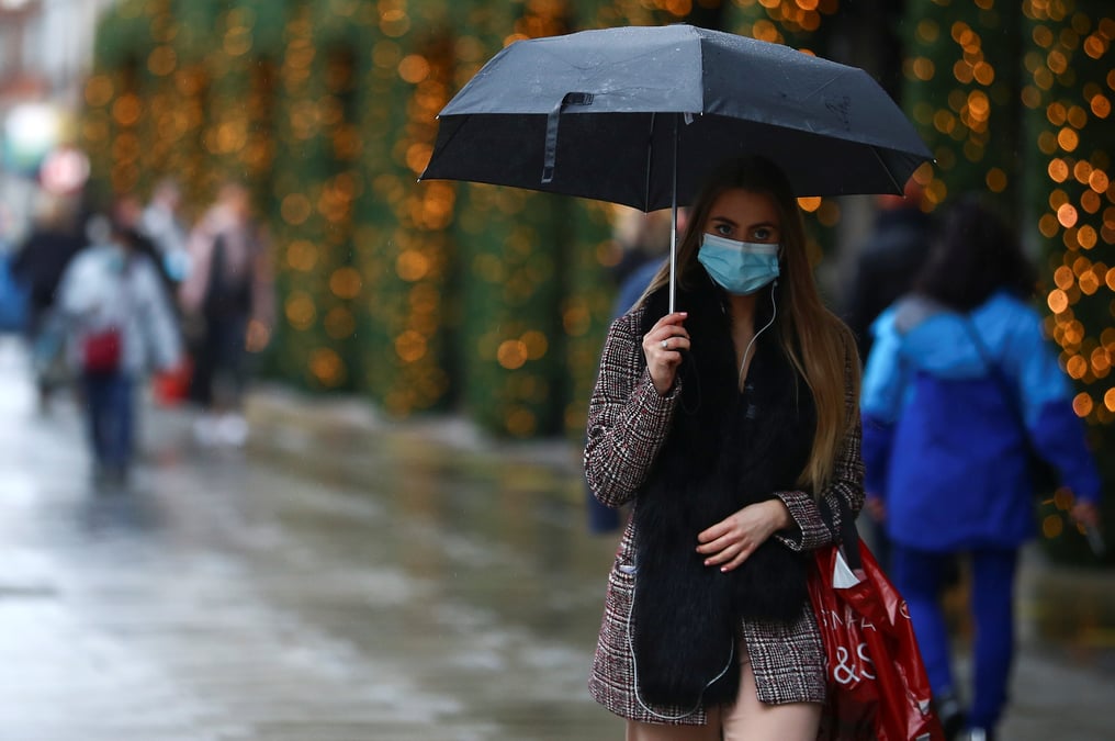 Coronavirus: record de contaminations en 24h, de nouvelles restrictions au royaume-uni