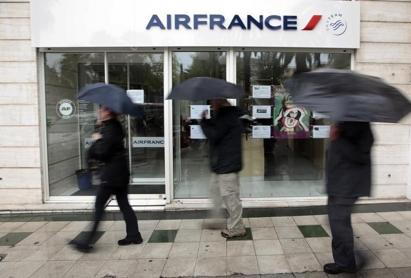 Mise a pied d’un sixieme salarie d'air france