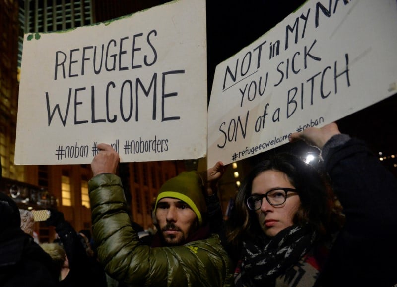 Pres de 900 refugies autorises a entrer aux etats-unis cette semaine