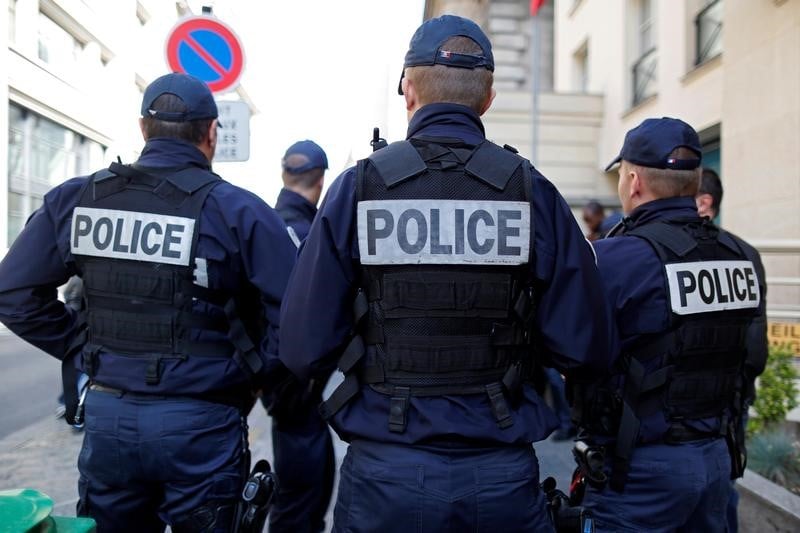 Aix-en-provence: un homme ecroue pour vol d’armes de guerre