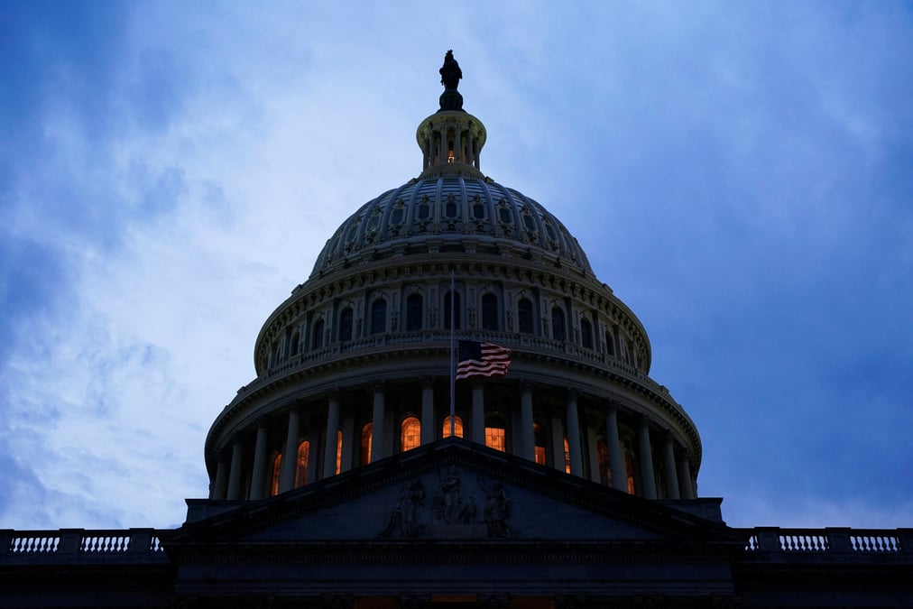 Etats-unis : le senat approuve le relevement du plafond de la dette