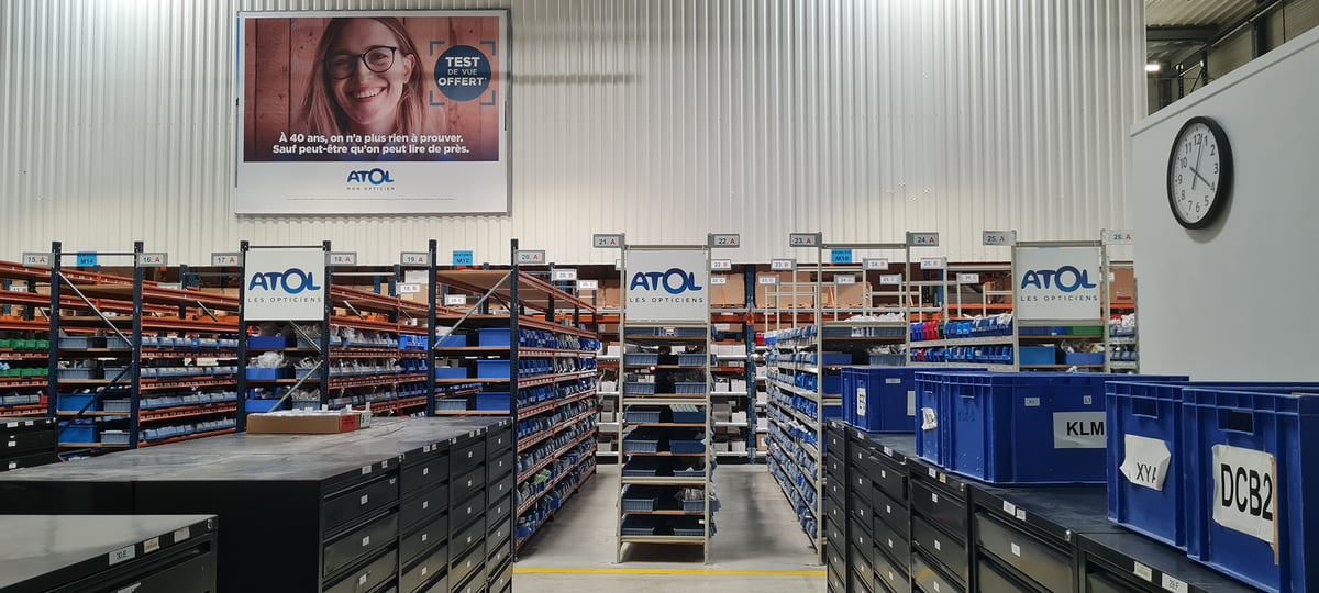 Le site comptabilise 50 000 références de verres et stocke 3 millions de produits