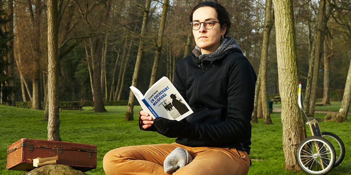 Adeline Barnault dans la forêt de Villebonsur-Yvette (Essonne).