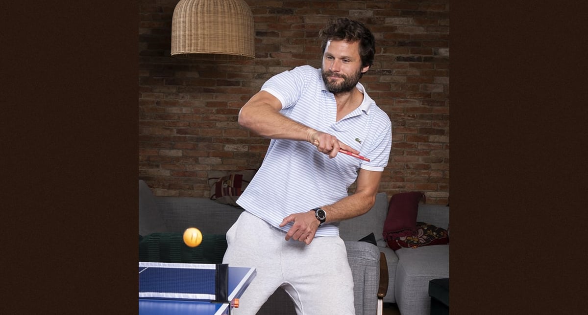 Le dramaturge s'est pris de passion pour le tennis de table et les frères Alexis et Félix Lebrun.