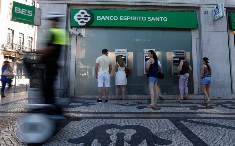 Au Portugal, ESFG cède 4,99% de BES pour rembourser un prêt