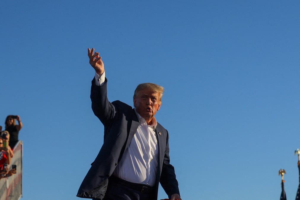 L'ancien president americain donald trump tient un rassemblement avant les elections de mi-mandat