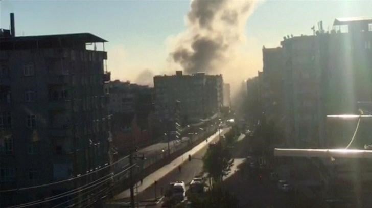 Attentat a la voiture piegee en turquie