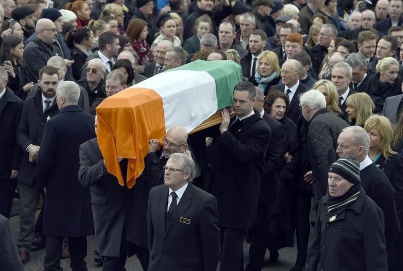 Martin mcguinness repose desormais dans sa ville de londonderry