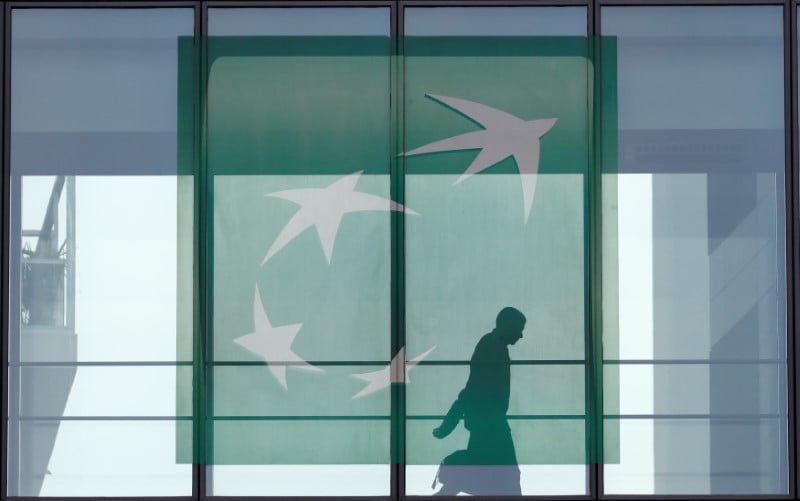 Bnp paribas interessee par la filiale polonaise de raiffeisen
