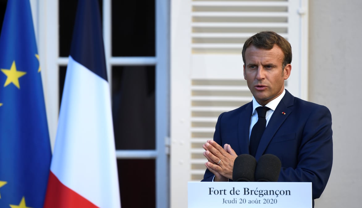 L'europe prete a contribuer au dialogue en bielorussie dit macron