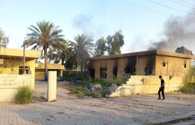 Environ 180.000 personnes ont fui la ville irakienne de Hit