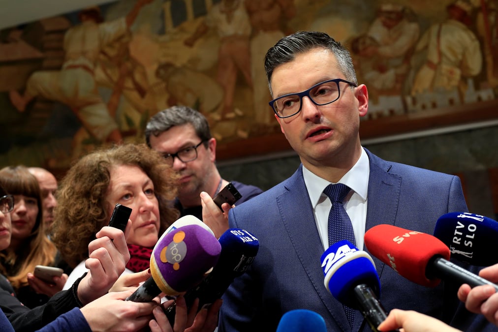 Le premier ministre slovene demissionne, des elections anticipees probables