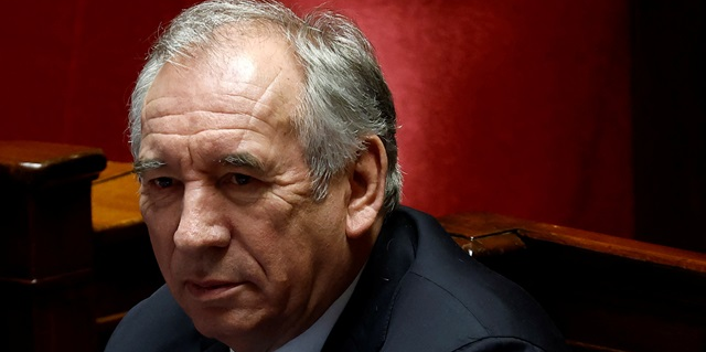 Une forme de placement national, type livret d’épargne, fait aussi « partie des solutions », selon François Bayrou.