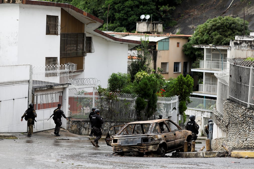 Venezuela: vingt-six morts apres des affrontements entre la police et des gangs a caracas