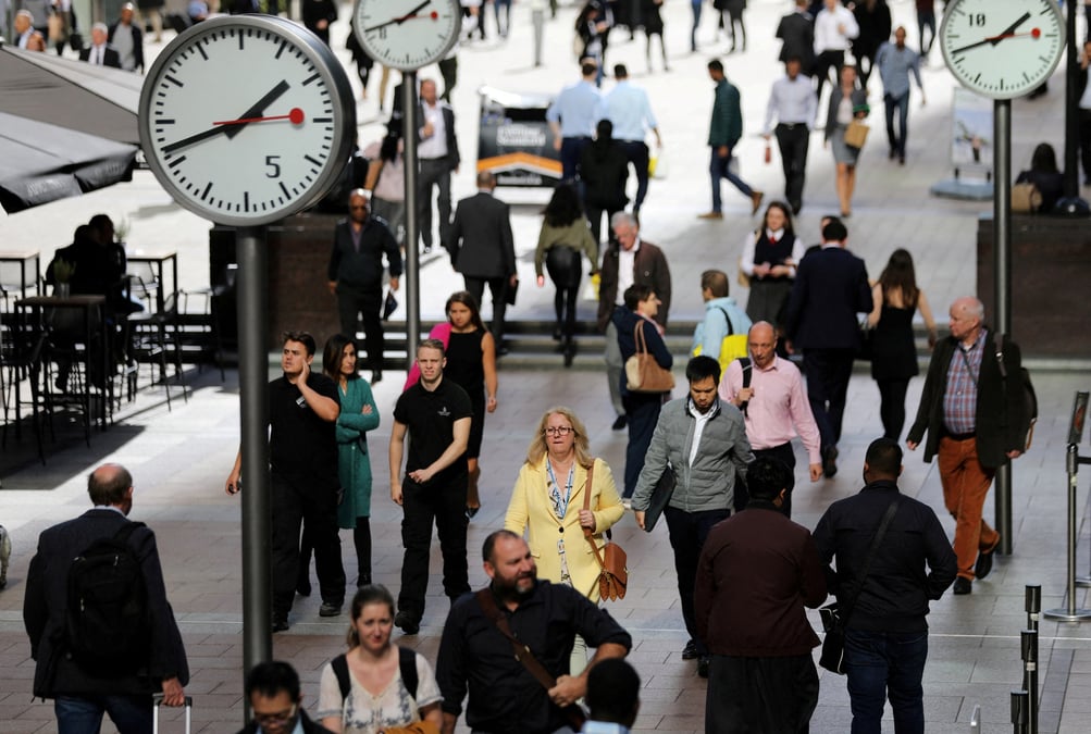 Grande-bretagne: les britanniques se tournent vers les especes face a la hausse des prix, selon le post office