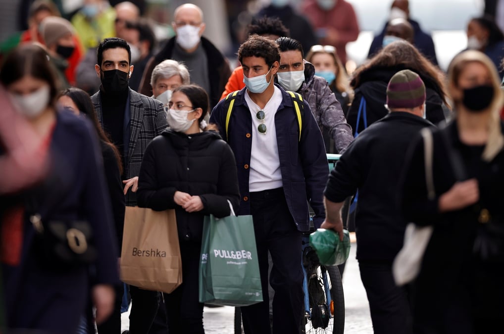 France: le pib retrouve son niveau d'avant-crise plus tot que prevu