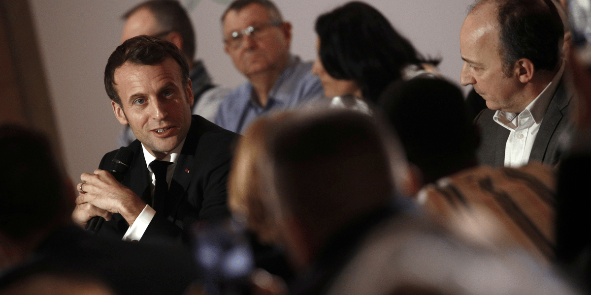 Emmanuel Macron assiste à la Convention citoyenne pour le climat au Conseil économique, social et environnemental (CESE), à Paris, le 10 janvier 2020.