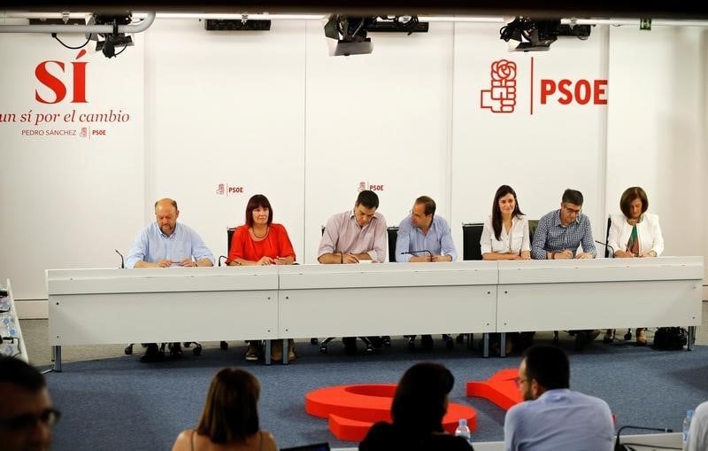 Le psoe et ciudadanos contre un gouvernement dirige par mariano rajoy