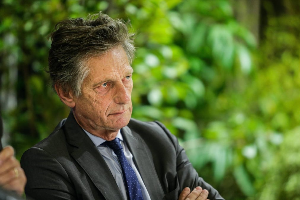 Interrogé pour savoir si la chaîne allait revendre certains matches à TF1, Nicolas de Tavernost, a botté en touche.