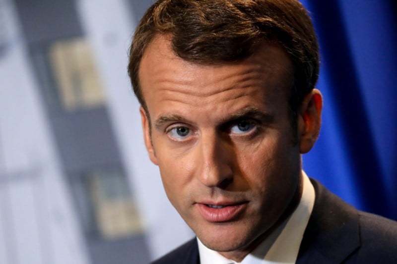 Macron accuse de vouloir imposer un regime presidentiel