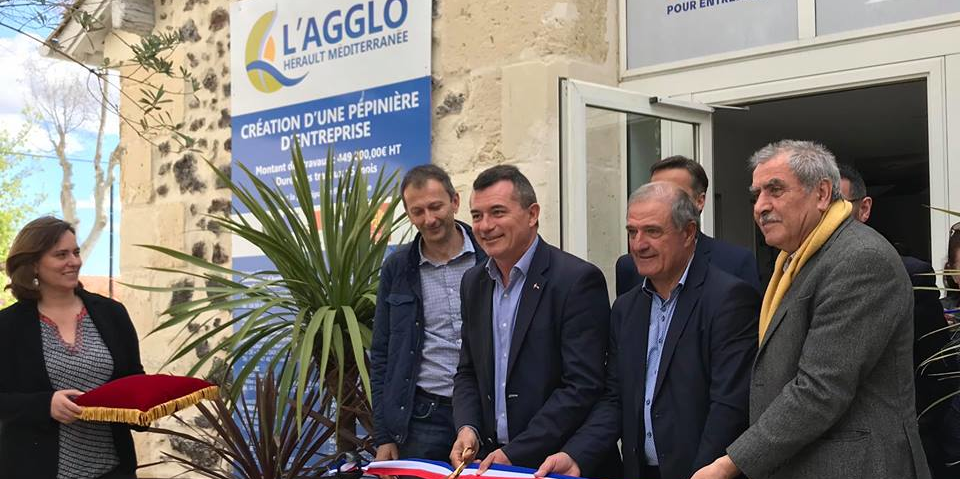G. d'Ettore (Hérault Méditerranée), entouré des officiels présents à l'inauguration