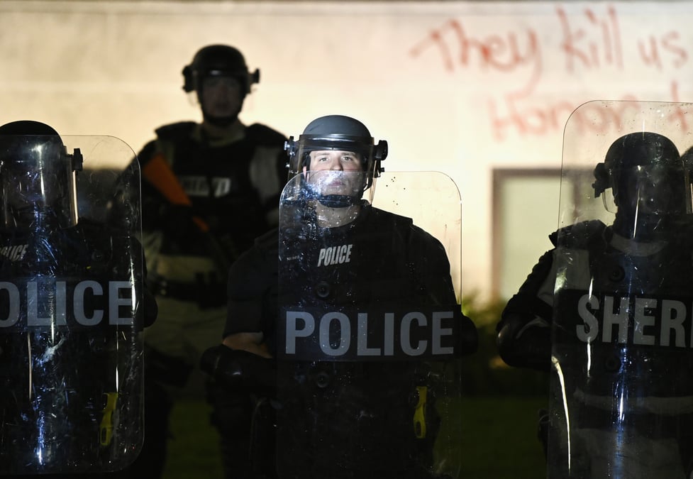 Usa: couvre-feu dans le wisconsin apres des tirs de la police sur un homme noir