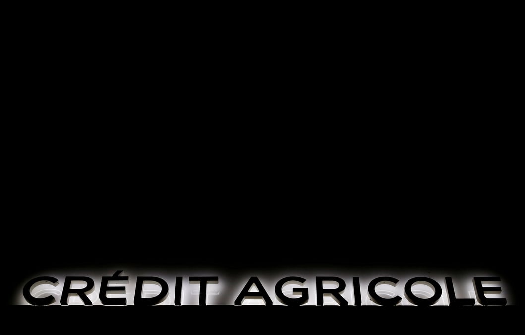 Creval, convoite par credit agricole, va examiner toutes ses options
