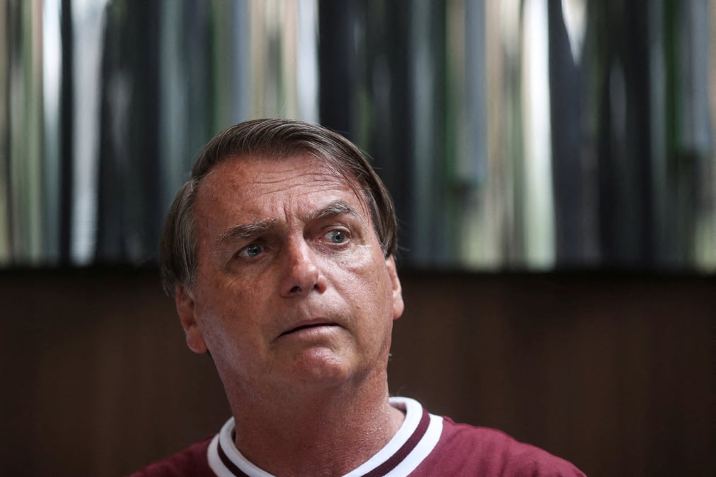 Bresil: bolsonaro sort de l'hopital apres une occlusion intestinale