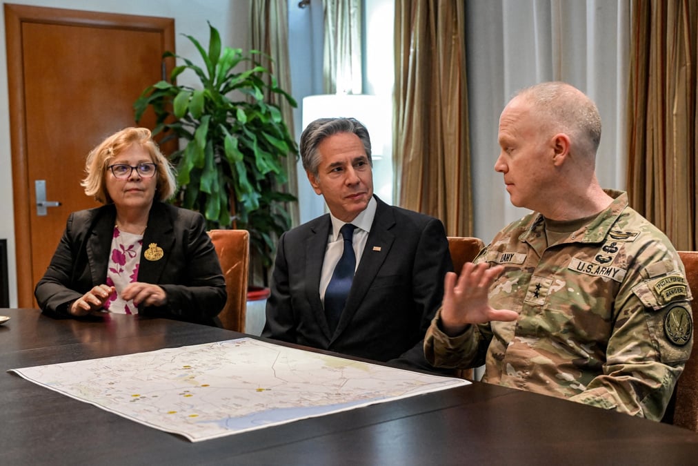 Le secretaire d'etat americain antony blinken a l'ambassade des etats-unis a bagdad, en irak