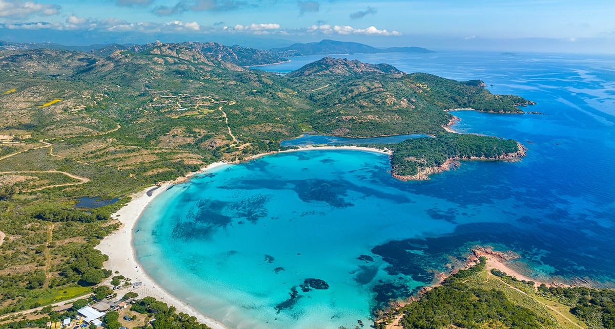 La plage de Rondinara (Corse-du-Sud).