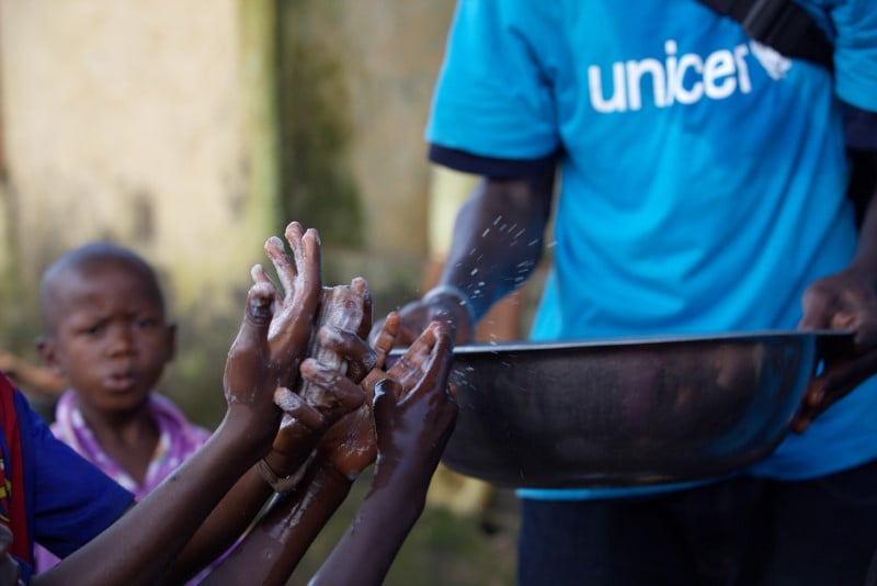 Pont aérien français et allemand pour lutter contre Ebola