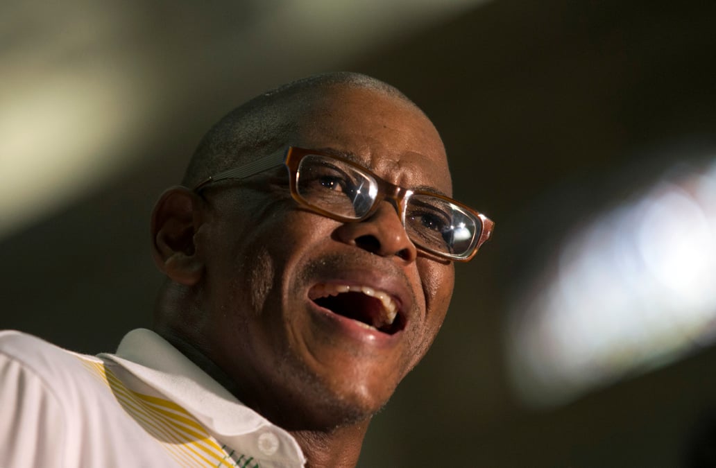 Afrique du sud: le secretaire general de l'anc soupconne de corruption se rend a la police