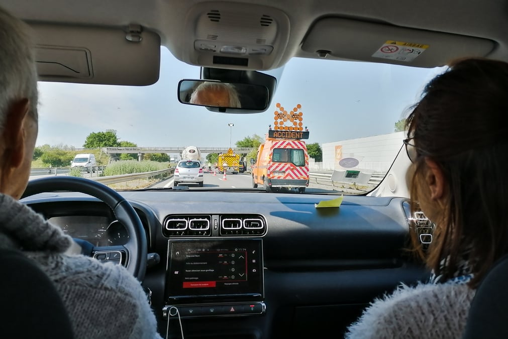 autoroutes, accident de la route, signalisation