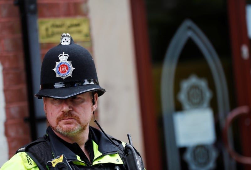 Deux nouveaux suspects arretes apres l'attentat de manchester