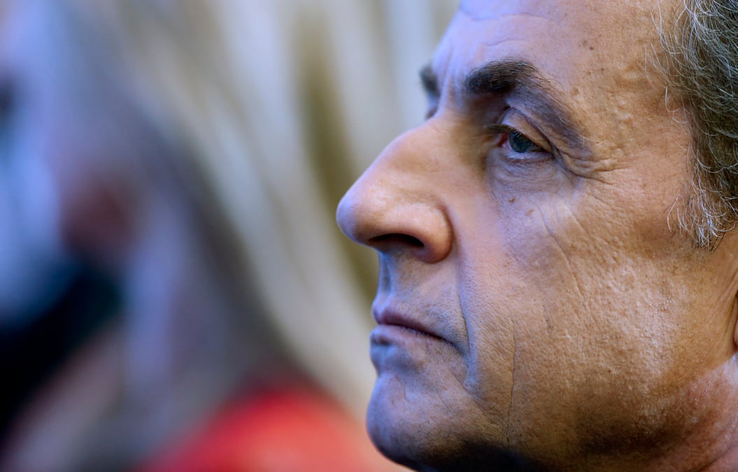 Nicolas sarkozy defend son "contrat de redressement"