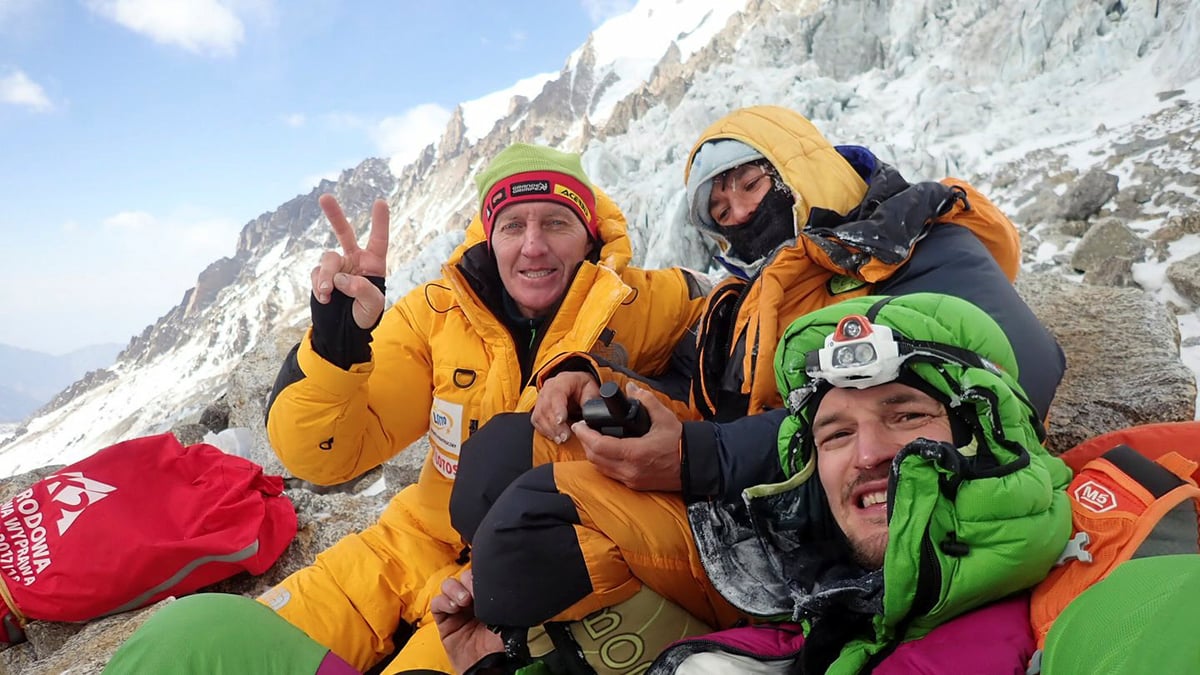 Rescapee de l'himalaya, revol denonce la lenteur des secours