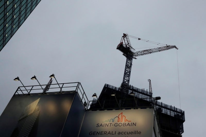 Saint-gobain renonce a controler sika, prend 10,75% du capital