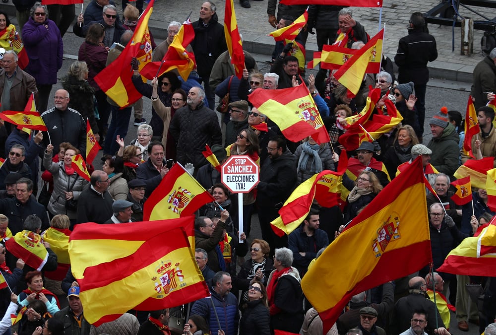 Manifestation a madrid contre la main tendue a la catalogne
