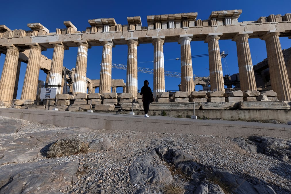 Sur l'acropole d'athenes, un nouveau sentier seme la discorde