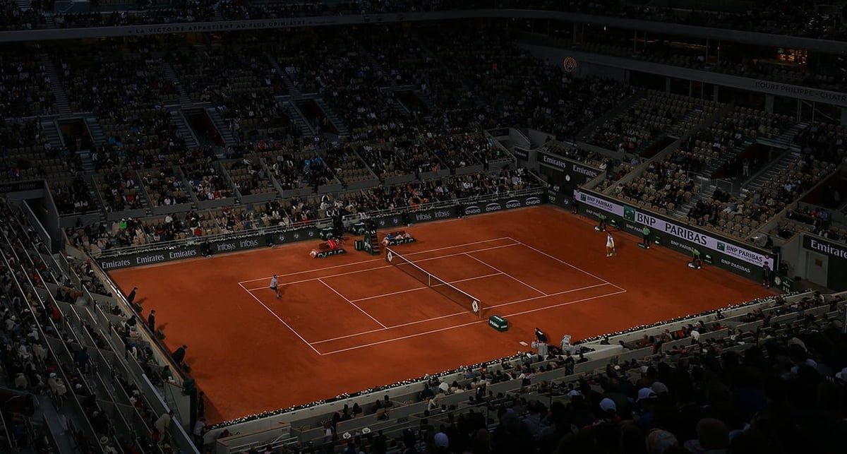 Le manque de « night session » mettant en avant le tennis féminin fait débat à Roland-Garros.
