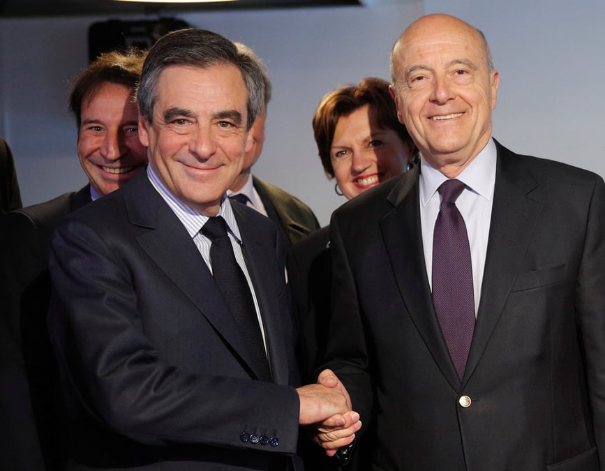 Juppe s'affiche au cote de fillon pour mobiliser le centre-droit