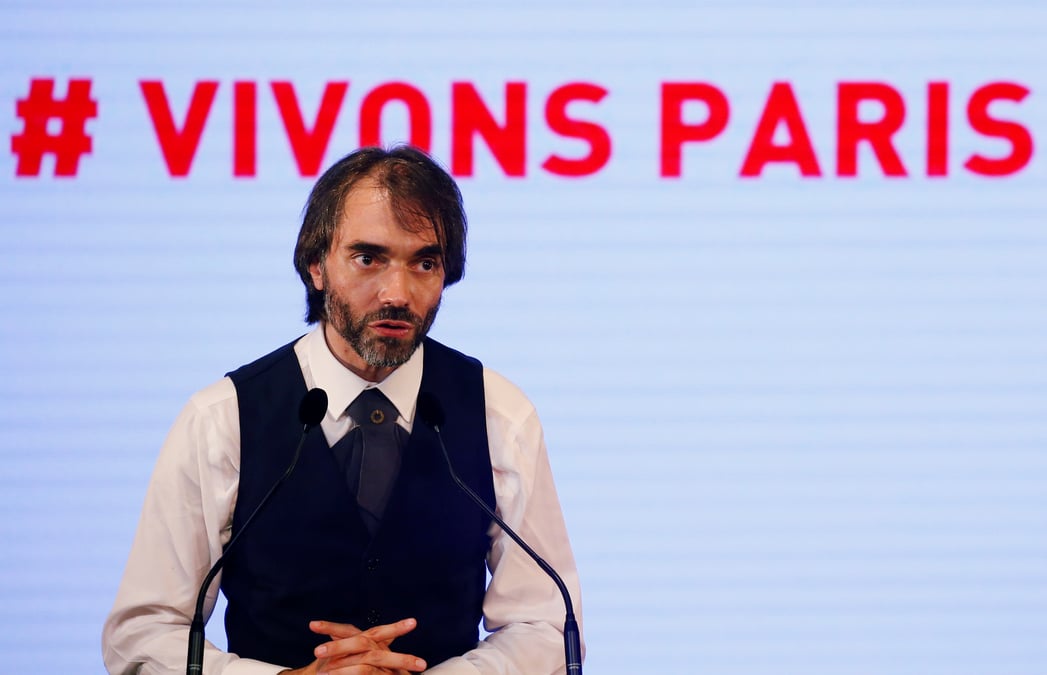 Villani lance sa candidature dissidente a paris