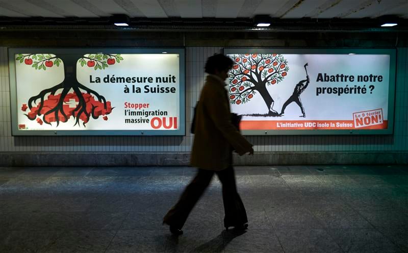 Les Suisses votent de justesse pour des quotas d'immigration