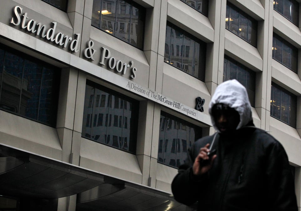 S&p revoit a la hausse le taux de defauts attendus en europe